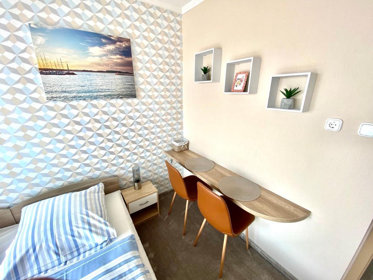 Aqua Blue Apartmanok - Siófok Extérieur photo