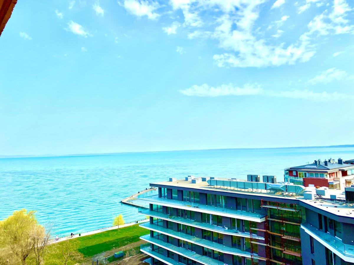 Aqua Blue Apartmanok - Siófok Extérieur photo